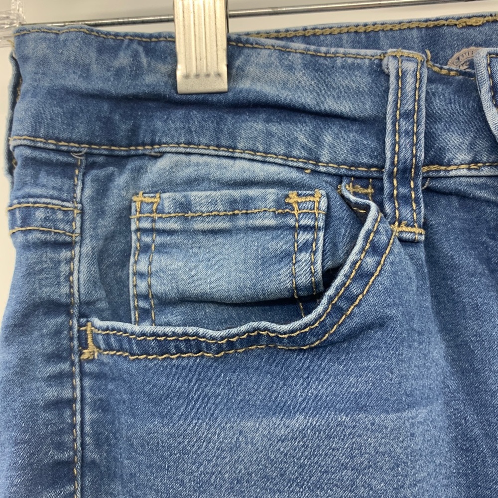SOS Jeans - Picture 4 of 7
